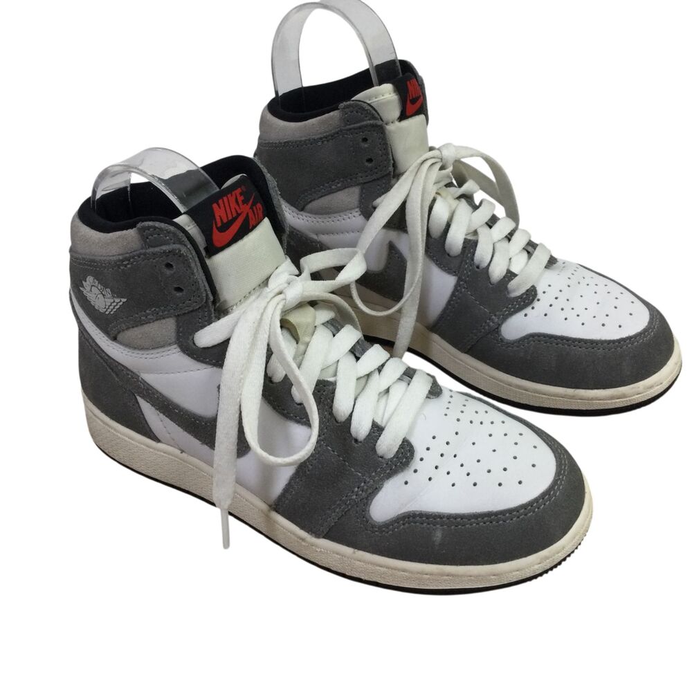 Nike Air Jordan Boys 1 Retro High OG Sneaker Shoes Washed Gray White Size 4Y